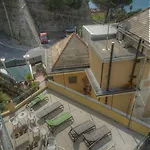 Ξενοδοχείο Deutsche Familien 2*