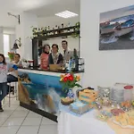 Ξενοδοχείο Deutsche Familien 2*