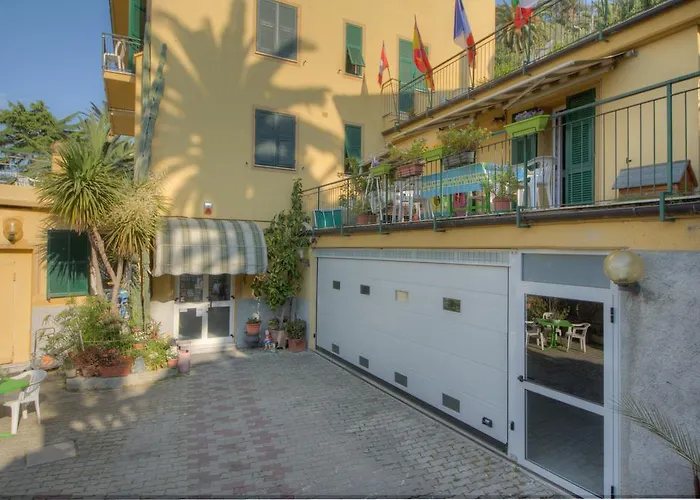 Szálloda Deutsche Familien Finale Ligure