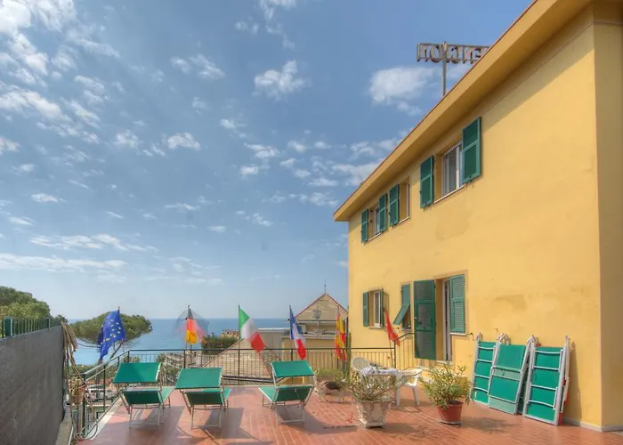 Szálloda Deutsche Familien Finale Ligure