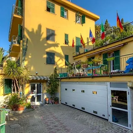 Deutsche Familien Szálloda Finale Ligure