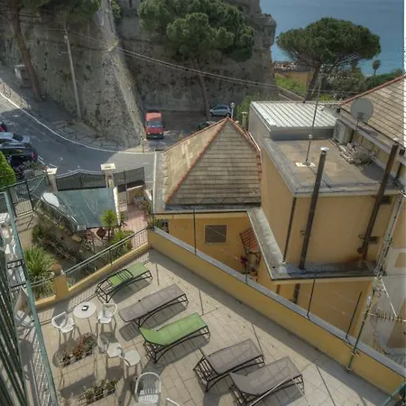 酒店 Deutsche Familien 菲纳莱利古雷