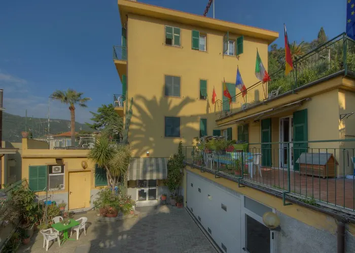 Hotel Deutsche Familien 2*